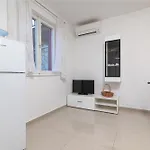 With Parking Space - Labin - 7622 Appartement *