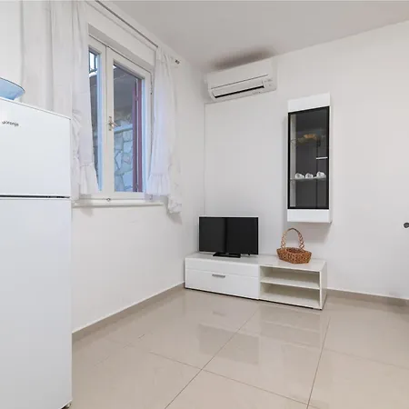 With Parking Space Rabac, Labin - 7622 Апартаменты *