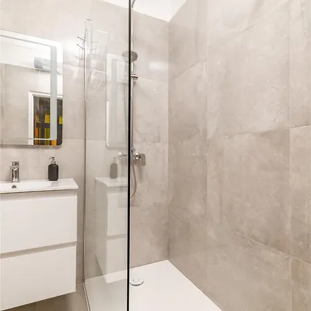 With A Parking Space Rabac, Labin - 7622 Apartamento *