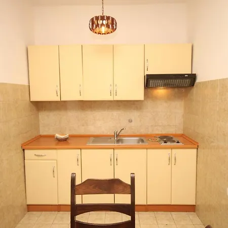 Апартаменты With Parking Space Rabac, Labin - 7622 Рабац