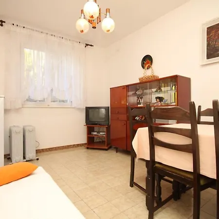 Апартаменты With Parking Space Rabac, Labin - 7622 Рабац